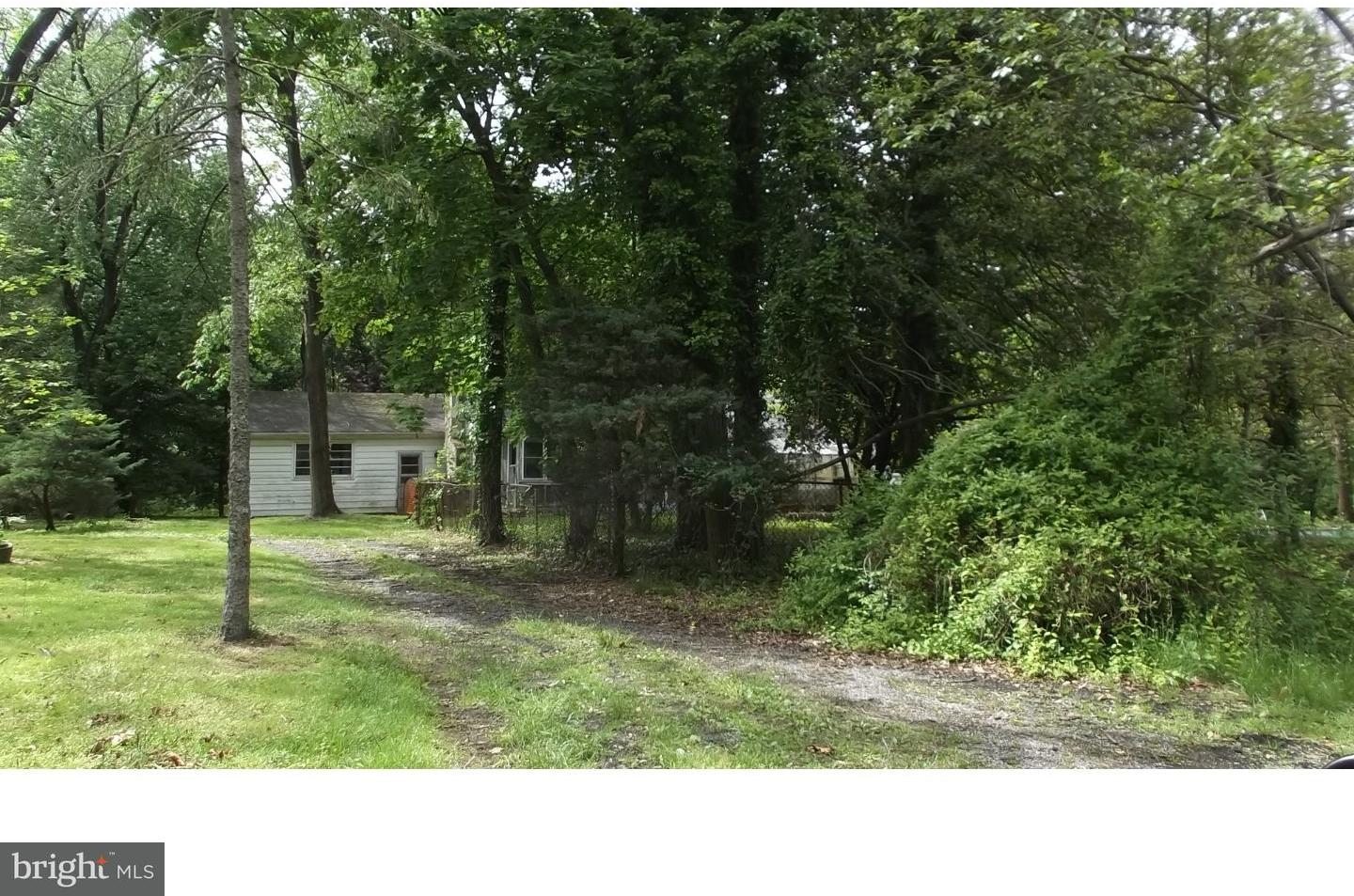 14 Little Oxmead Road Burlington, NJ 08016 - Photo 3 of 25 Gallery Image 3