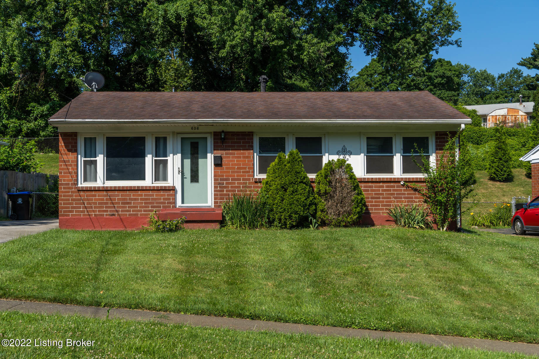 636 Emily Road Louisville, KY 40206 - Photo 1 of 18 636 Emily Rd, Louisville, KY 40206_001