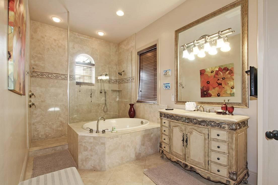 48 Rue St Tropez Miramar Beach, FL 32550 - Photo 13 of 23 48 Rue St Tropez Primary Bath second flo