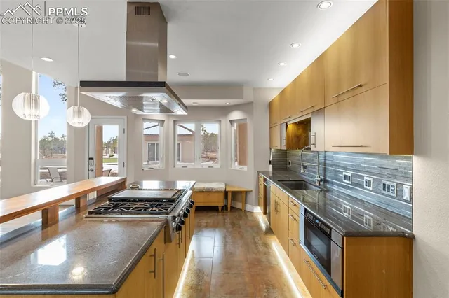 $1,600,000 | 10957 Silver Mountain Point, Colorado Springs, CO 80908