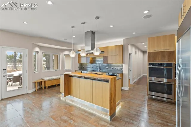 $1,600,000 | 10957 Silver Mountain Point, Colorado Springs, CO 80908