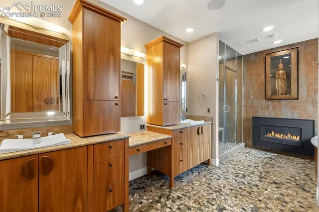 $1,600,000 | 10957 Silver Mountain Point, Colorado Springs, CO 80908