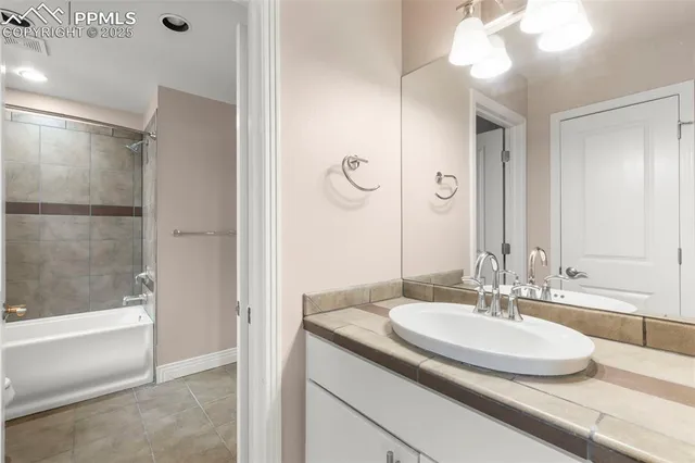 $1,600,000 | 10957 Silver Mountain Point, Colorado Springs, CO 80908