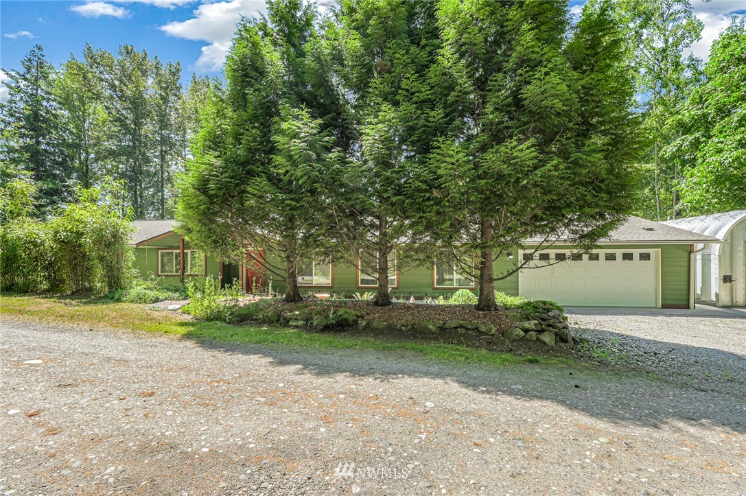 2390 East Hemmi Road Bellingham, WA 98226 - Photo 2 of 40 Gallery Image 2