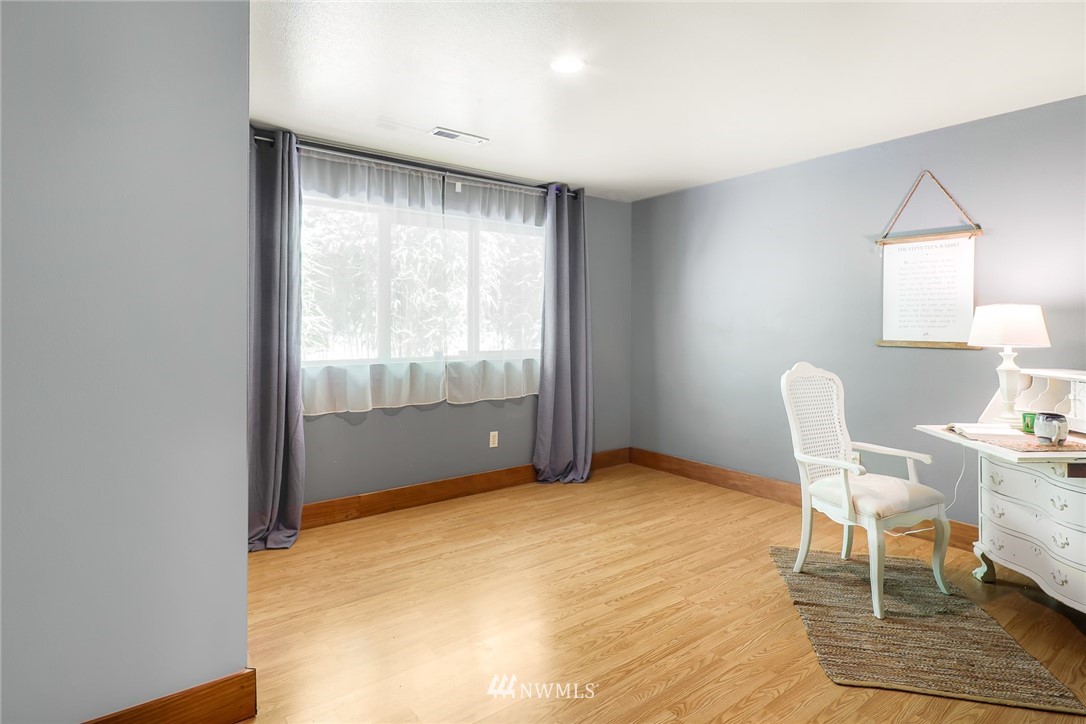 2390 East Hemmi Road Bellingham, WA 98226 - Photo 23 of 40 Gallery Image 23
