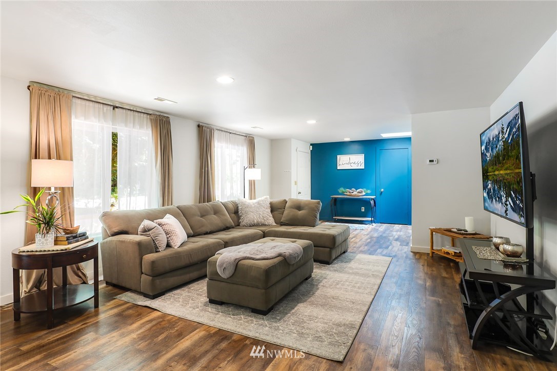 2390 East Hemmi Road Bellingham, WA 98226 - Photo 6 of 40 Gallery Image 6