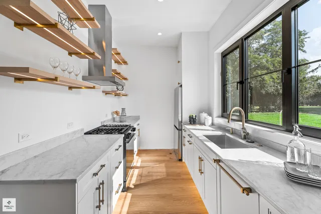 $2,799,000 | 3005 Highland Road, Northbrook, IL 60062