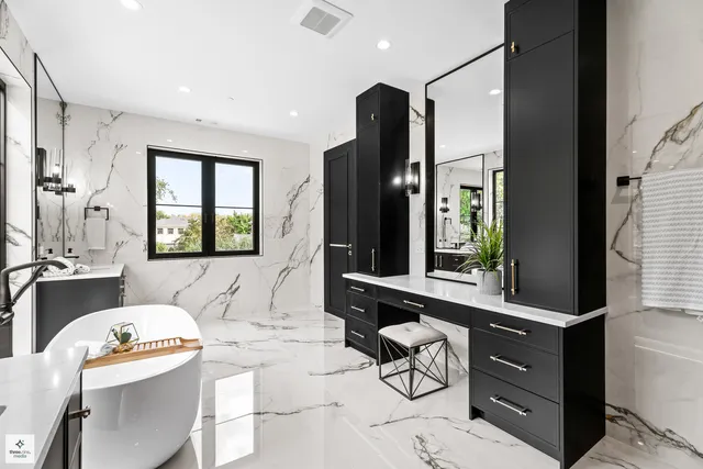 $2,799,000 | 3005 Highland Road, Northbrook, IL 60062