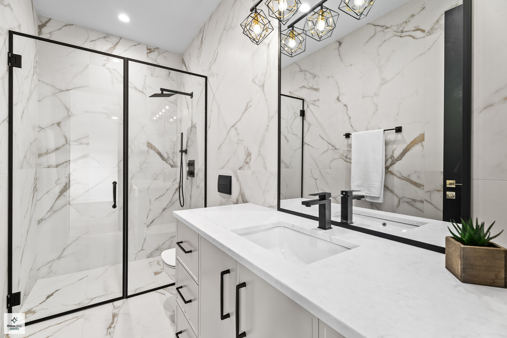 3005 Highland Road Northbrook, IL 60062 - Photo 41 of 68 a bathroom with a sink and a mirror