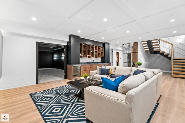 $2,799,000 | 3005 Highland Road, Northbrook, IL 60062