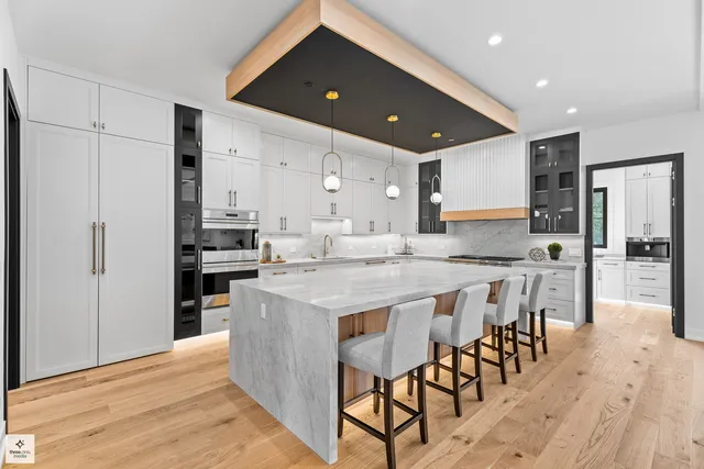 $2,799,000 | 3005 Highland Road, Northbrook, IL 60062