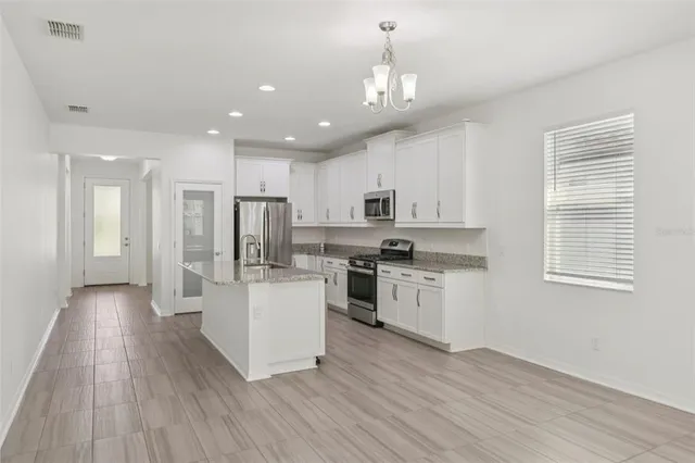 $2,950 | 3982 Night Star Trail, Odessa, FL 33556