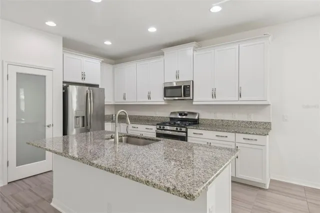 $2,950 | 3982 Night Star Trail, Odessa, FL 33556