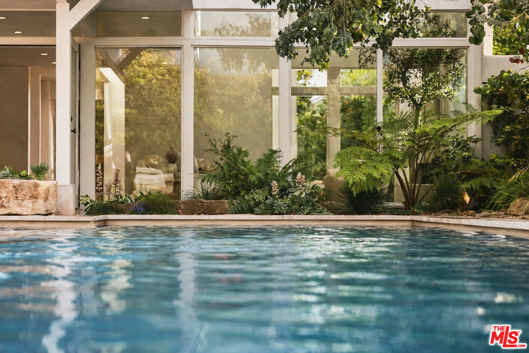 23515 Malibu Colony Road Malibu, CA 90265 - Photo 11 of 30