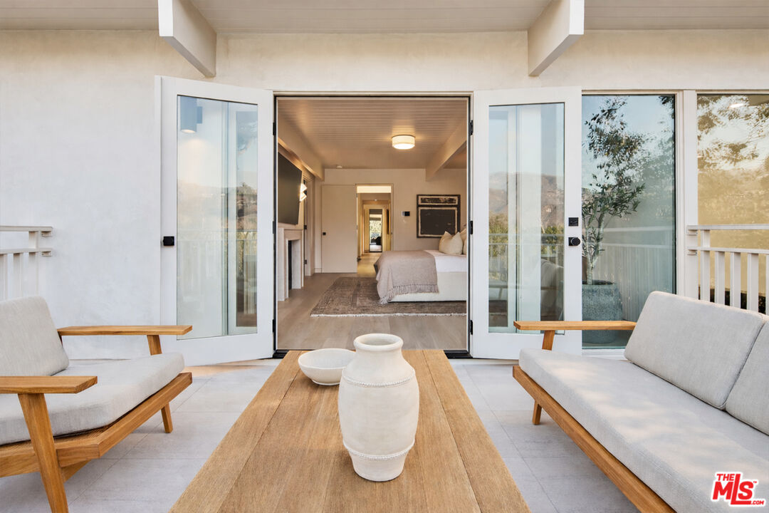 23515 Malibu Colony Road Malibu, CA 90265 - Photo 20 of 30