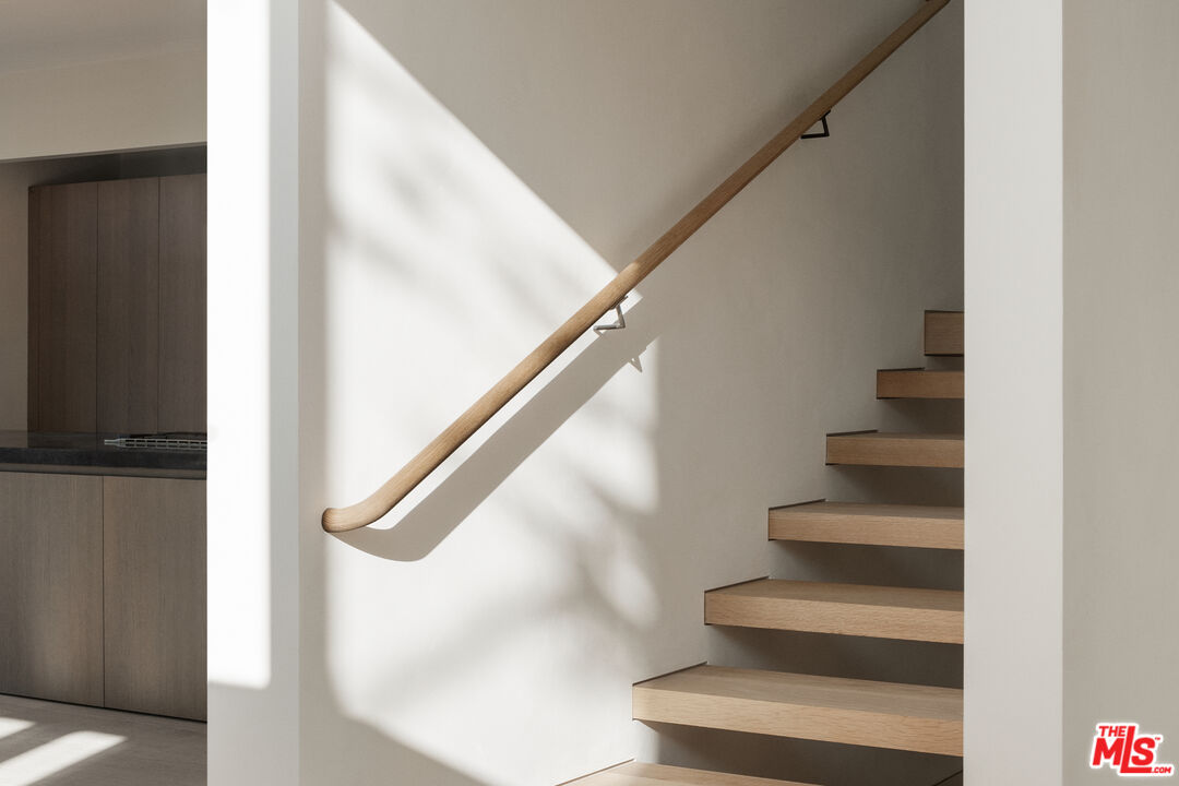 23515 Malibu Colony Road Malibu, CA 90265 - Photo 9 of 30