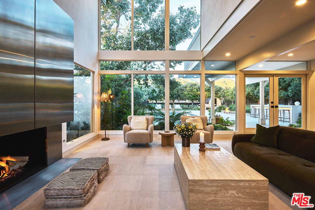 23515 Malibu Colony Road Malibu, CA 90265 - Photo 10 of 30