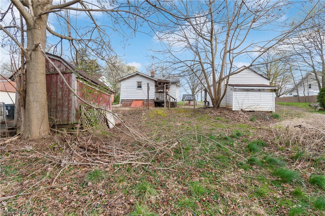 1664 Woods Road Akron, OH 44306 - Photo 3 of 9