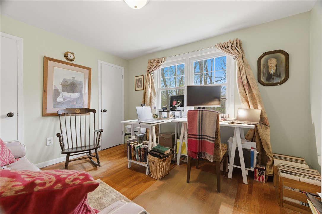 315 Angell Road Lincoln, RI 02865 - Photo 17 of 31 Gallery Image 17