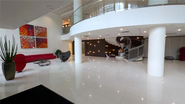 $421,900 | 5701 Collins Avenue, Unit 1105, Miami Beach, FL 33140