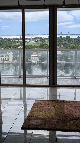 $421,900 | 5701 Collins Avenue, Unit 1105, Miami Beach, FL 33140