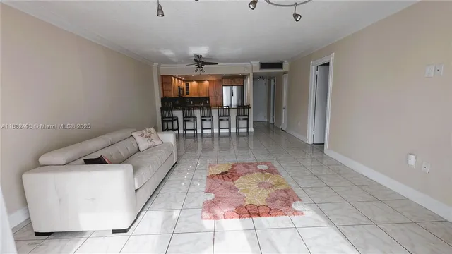 $421,900 | 5701 Collins Avenue, Unit 1105, Miami Beach, FL 33140