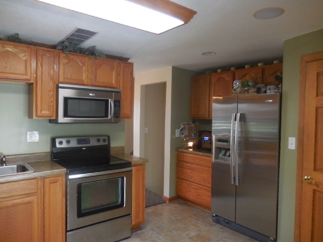 1303 Lakeview Bend Rochester, IN 46975 - Photo 6 of 27