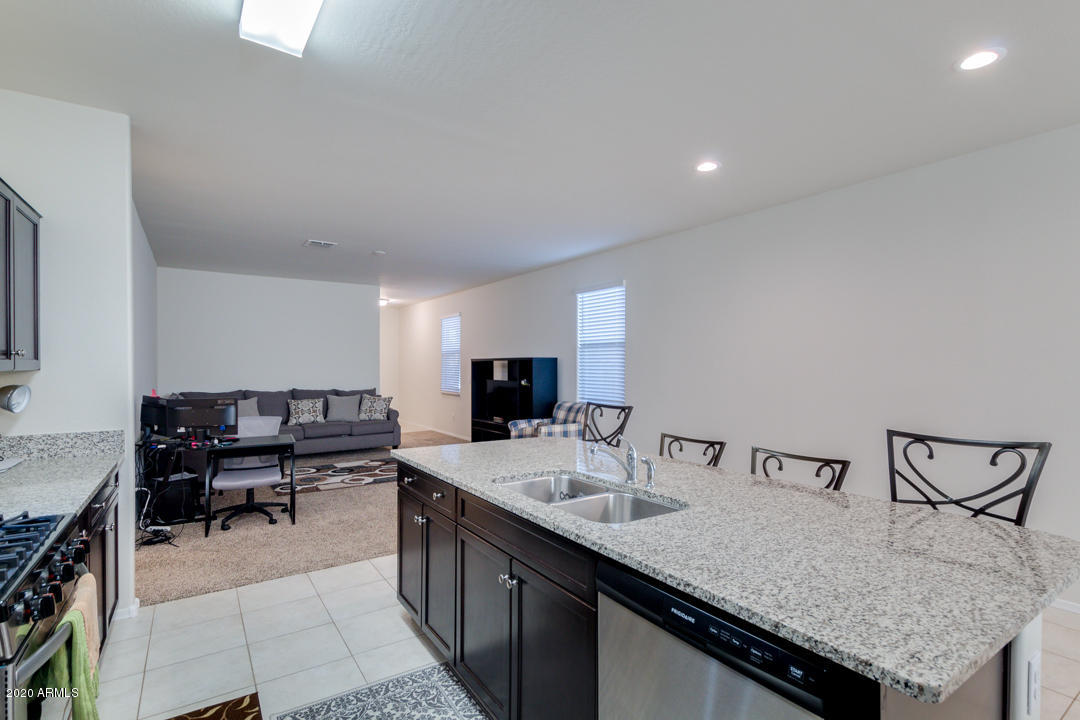 31002 West Picadilly Road Buckeye, AZ 85396 - Photo 18 of 46 15-Picadilly