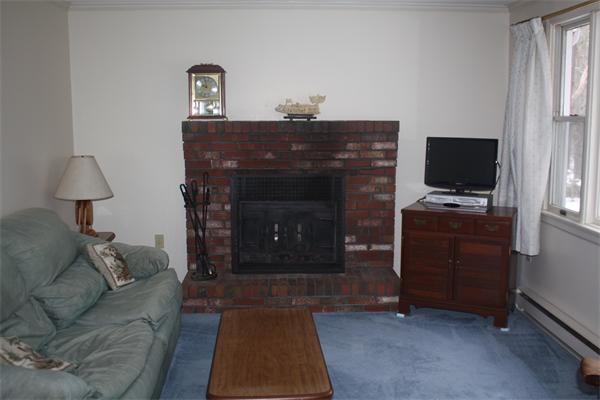 34 Grimes Road Hubbardston, MA 01452 - Photo 6 of 30 Gallery Image 6