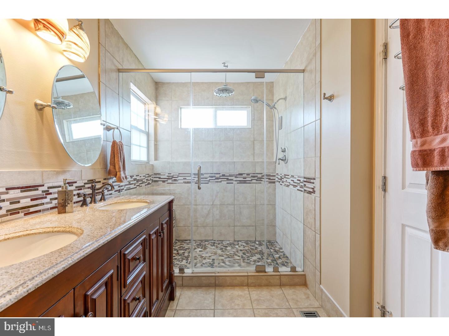 33 Lexington Park Road Sicklerville, NJ 08081 - Photo 17 of 25 Master Bathroom