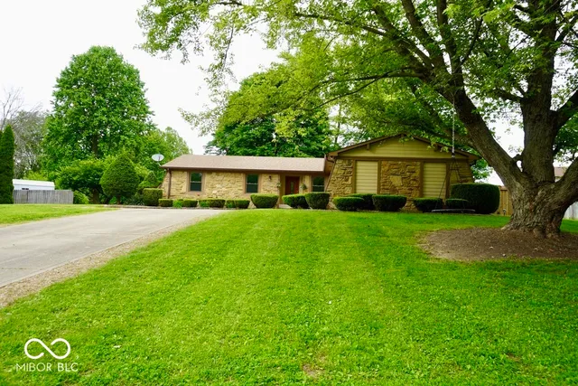 $385,000 | 5331 Birch Lane, Greenwood, IN 46143