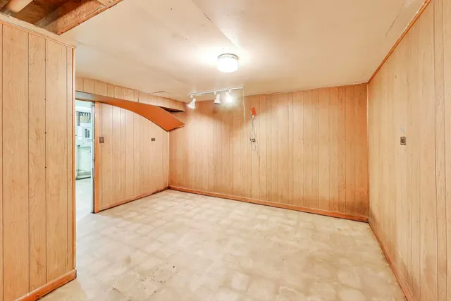 a view of a hallway with closet
