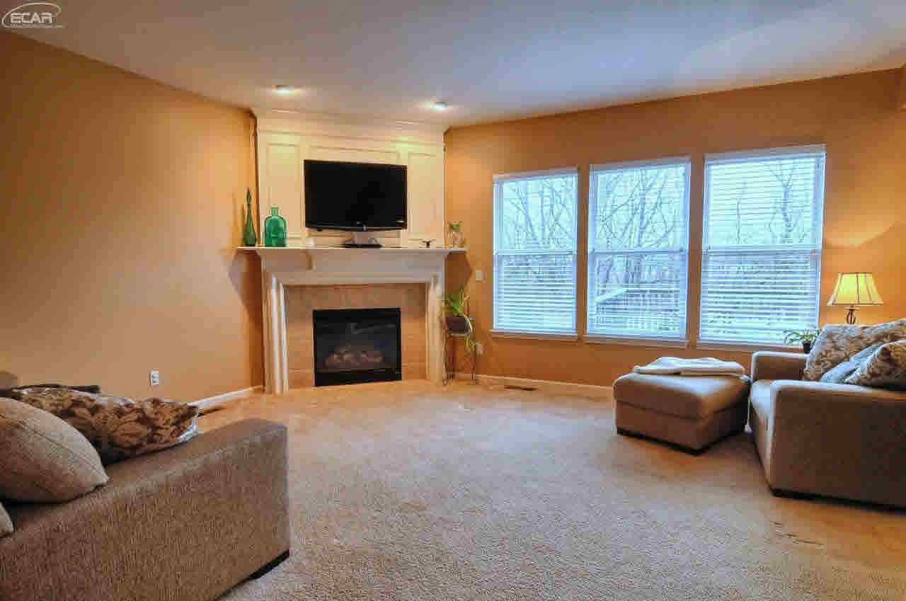 452 Otter Run Road Holly, MI 48442 - Photo 2 of 28 21256016-1.JPG