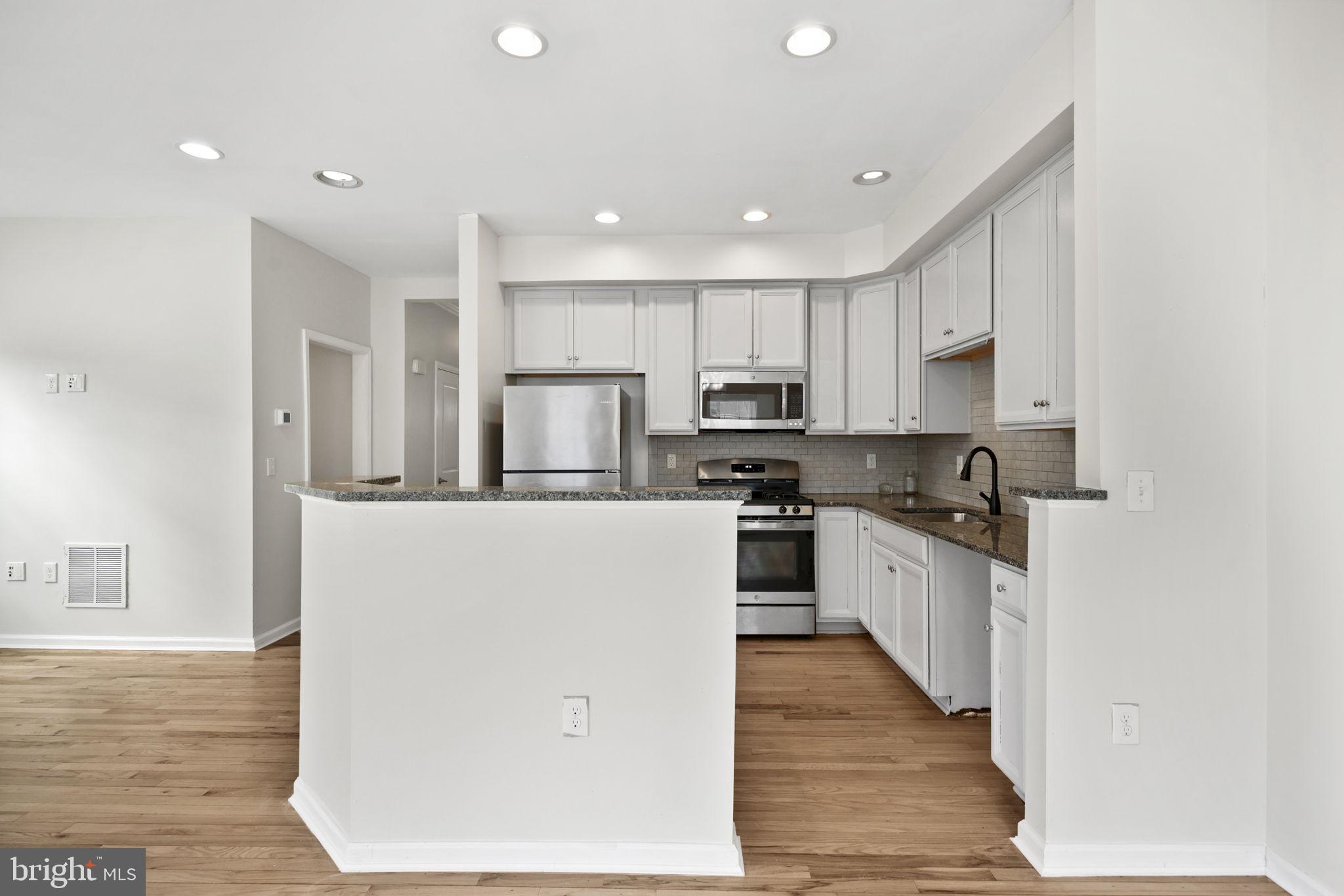 18 Panfili Lane Hamilton, NJ 08610 - Photo 13 of 46