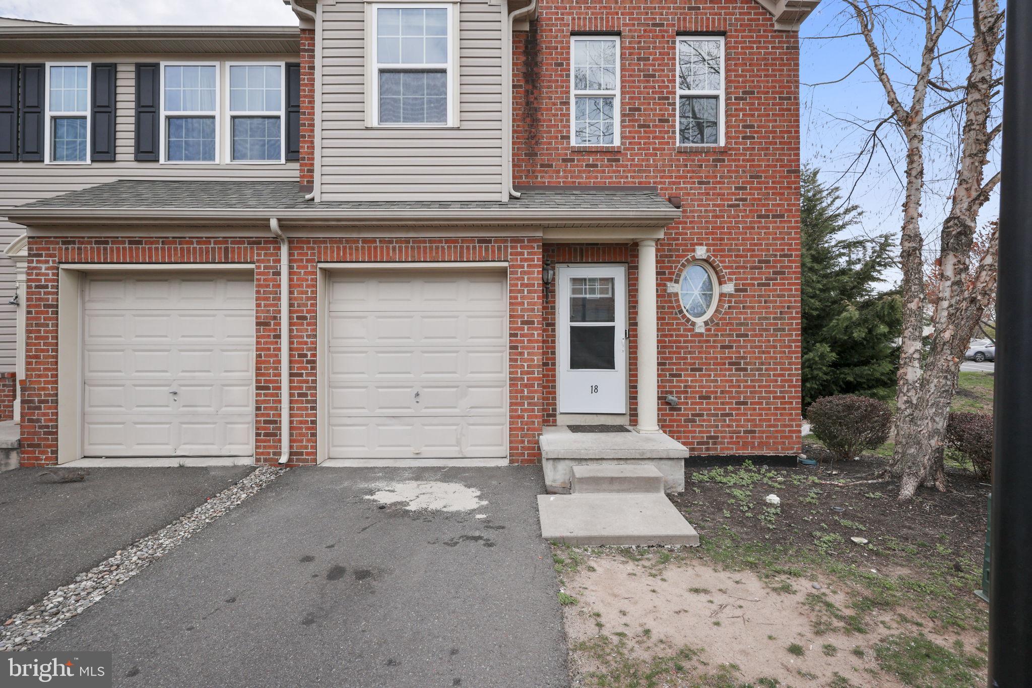 18 Panfili Lane Hamilton, NJ 08610 - Photo 4 of 46