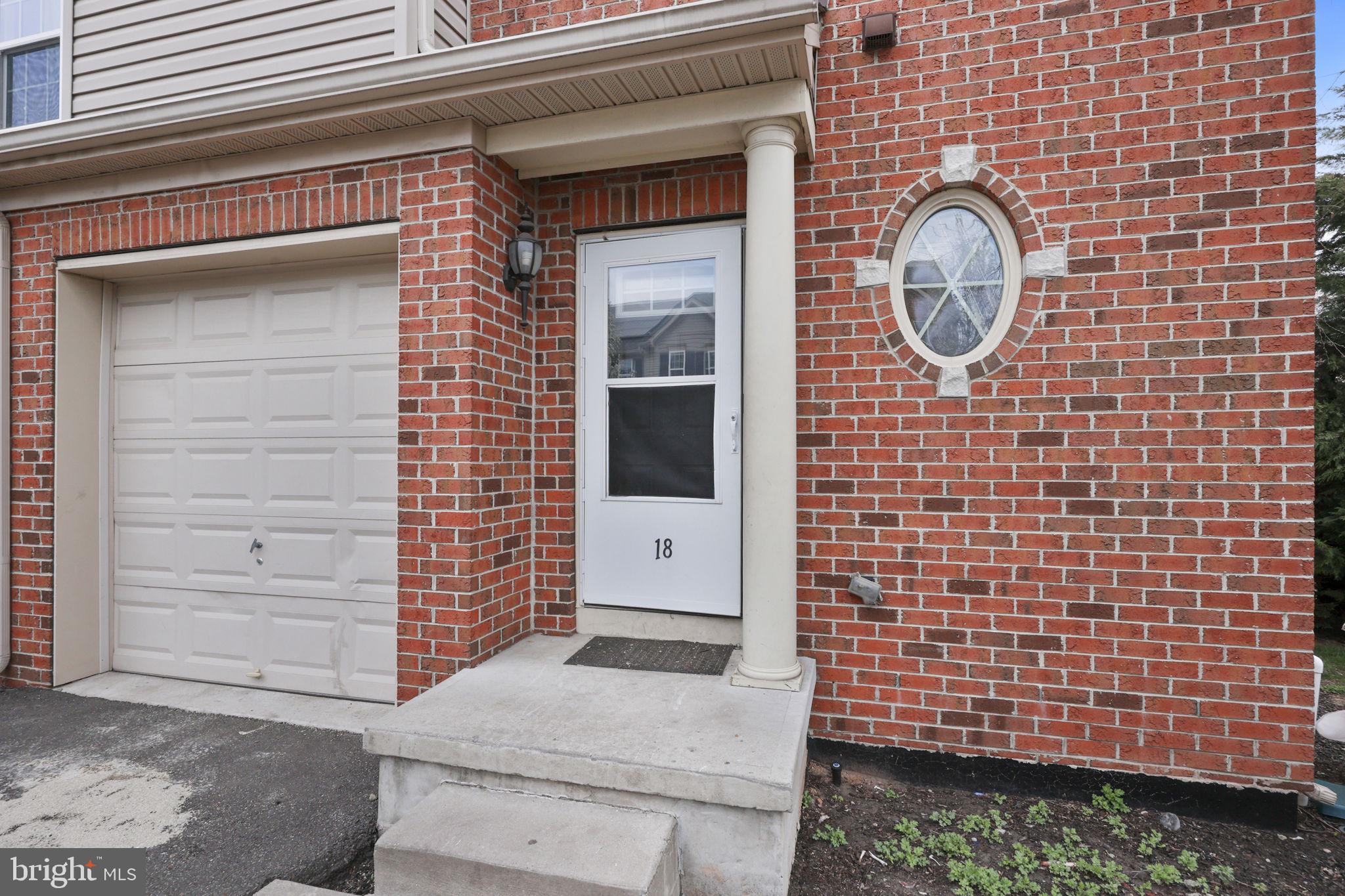 18 Panfili Lane Hamilton, NJ 08610 - Photo 5 of 46