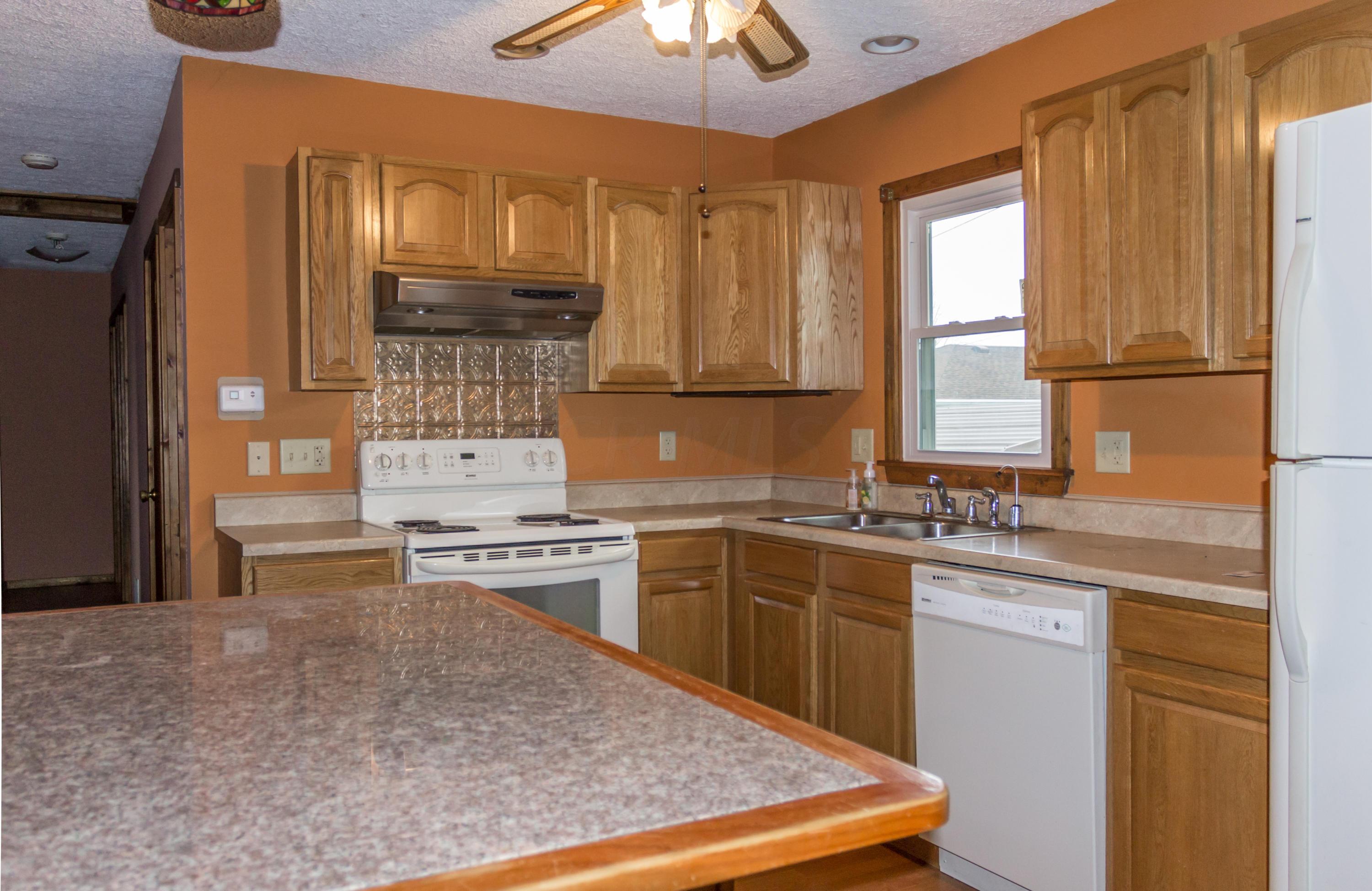 3375 Briggs Road Columbus, OH 43204 - Photo 13 of 29 Gallery Image 13