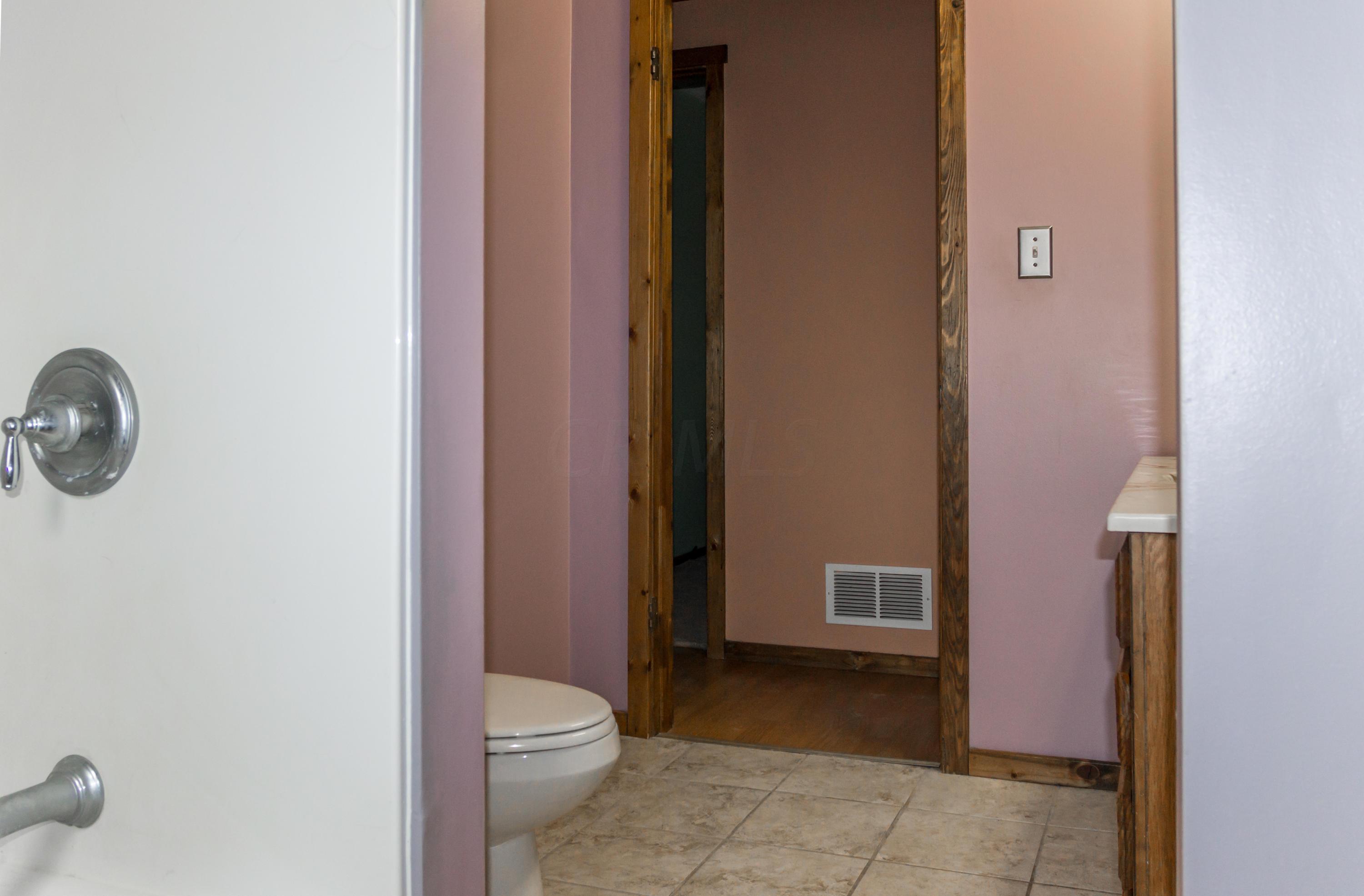3375 Briggs Road Columbus, OH 43204 - Photo 17 of 29 Gallery Image 17
