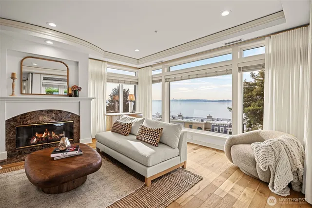 $2,900,000 | 225 2nd Street South, Unit D4, Kirkland, WA 98033