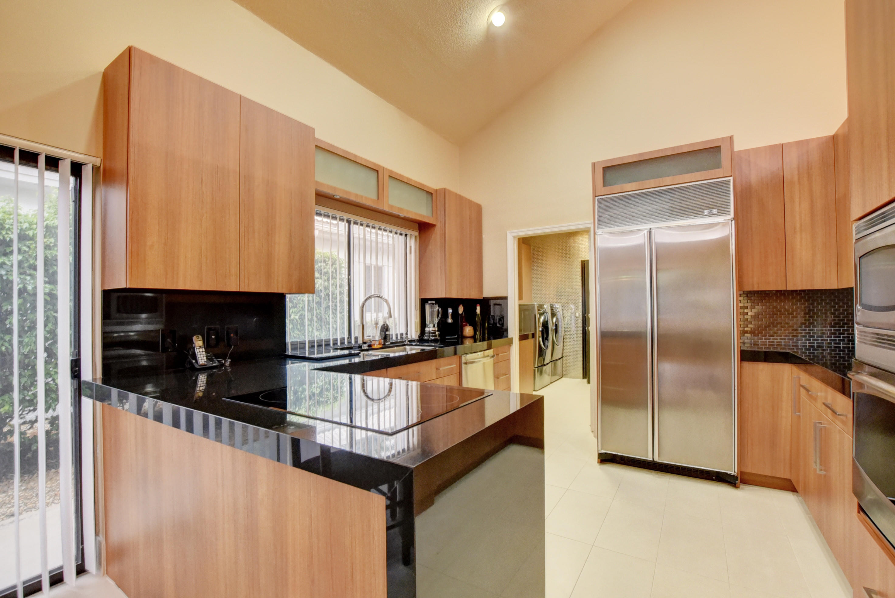 7246 Gateside Drive Boca Raton, FL 33496 - Photo 9 of 28 09_ebf_0456