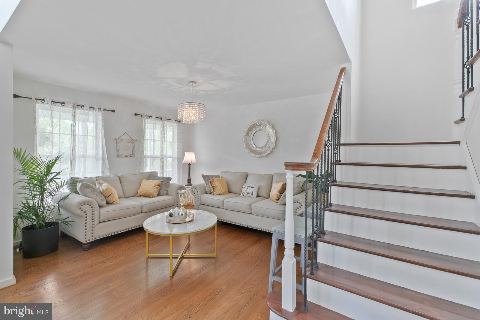 33 Bunting Bridge Road Cookstown, NJ 08511 - Photo 3 of 21