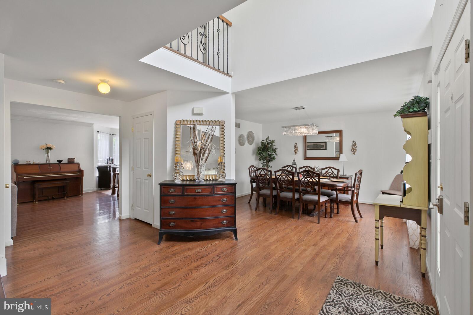 33 Bunting Bridge Road Cookstown, NJ 08511 - Photo 5 of 21