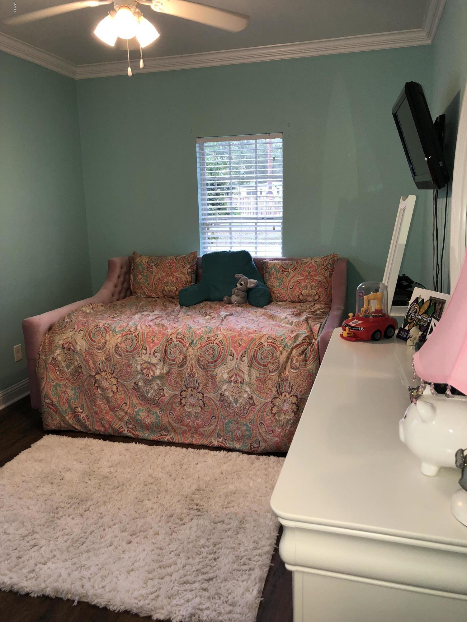 8917 Spring Avenue Ocean Springs, MS 39564 - Photo 12 of 16 IMG_3665