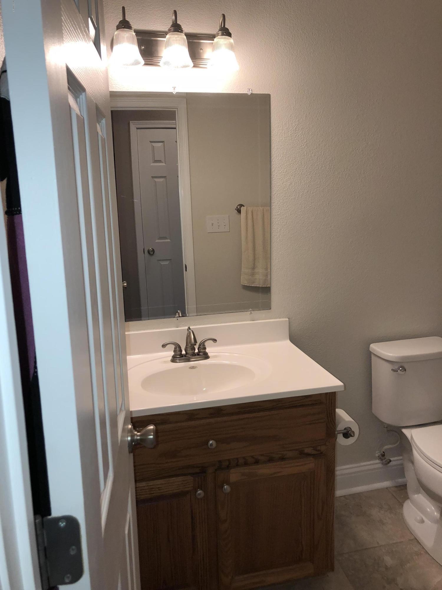 8917 Spring Avenue Ocean Springs, MS 39564 - Photo 14 of 16 Guest Bath