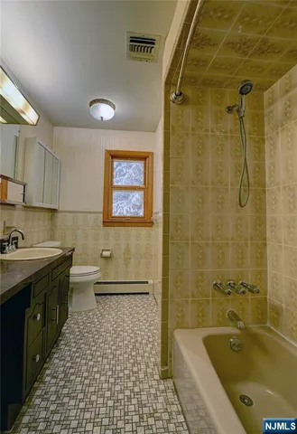 $879,000 | 1316 Alps Road, Wayne, NJ 07470