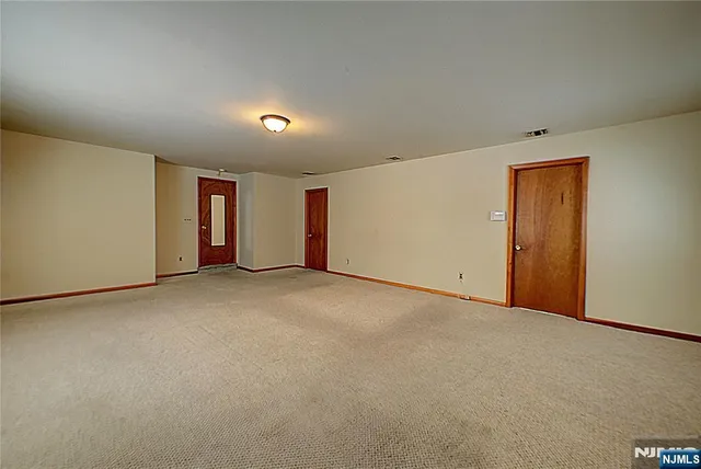 $879,000 | 1316 Alps Road, Wayne, NJ 07470