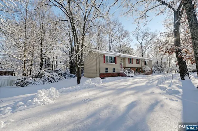 $879,000 | 1316 Alps Road, Wayne, NJ 07470