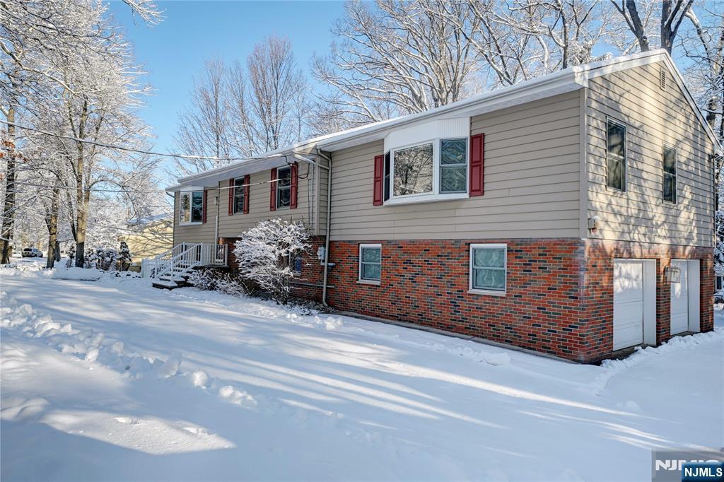 1316 Alps Road Wayne, NJ 07470 - Photo 4 of 39