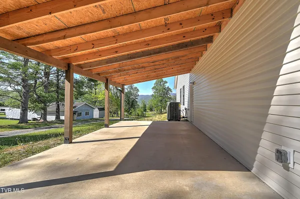 $539,900 | 137 Crestview Drive, Elizabethton, TN 37643