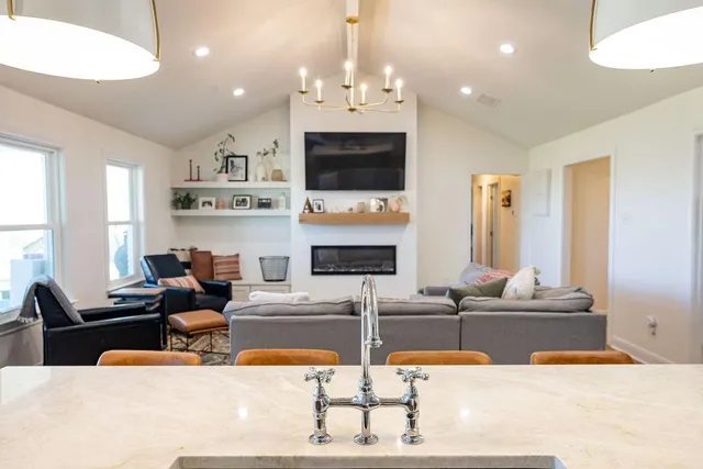 $798,000 | 1132 Old Crawford Road, Crawford, TX 76638